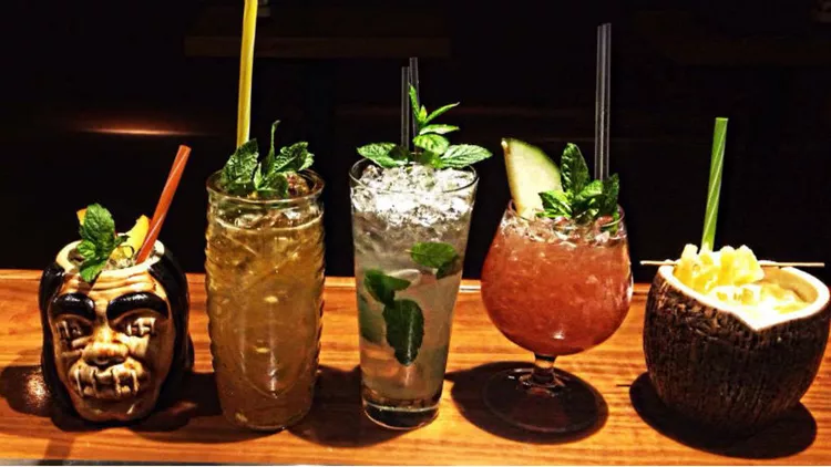Le Coq Tail mix bar